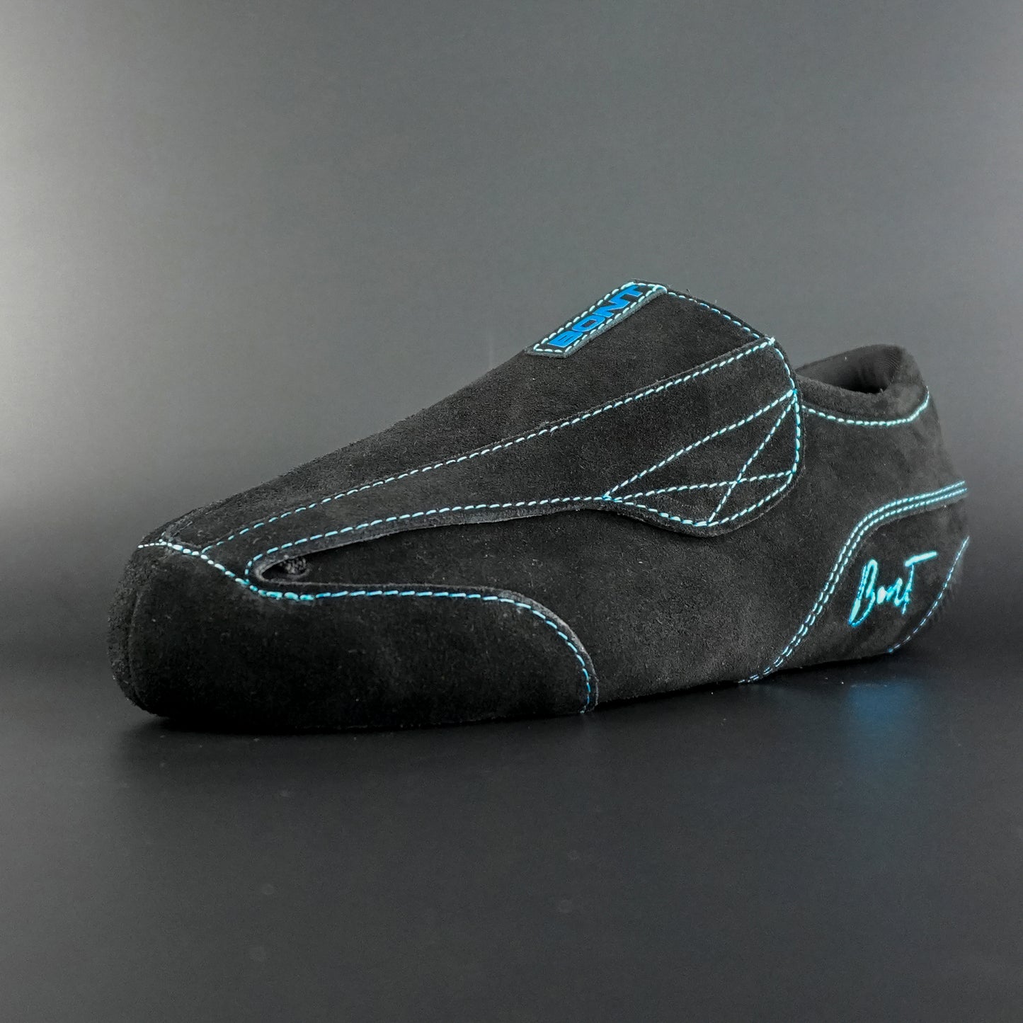 Angle view showing the full skate package and color-matched components