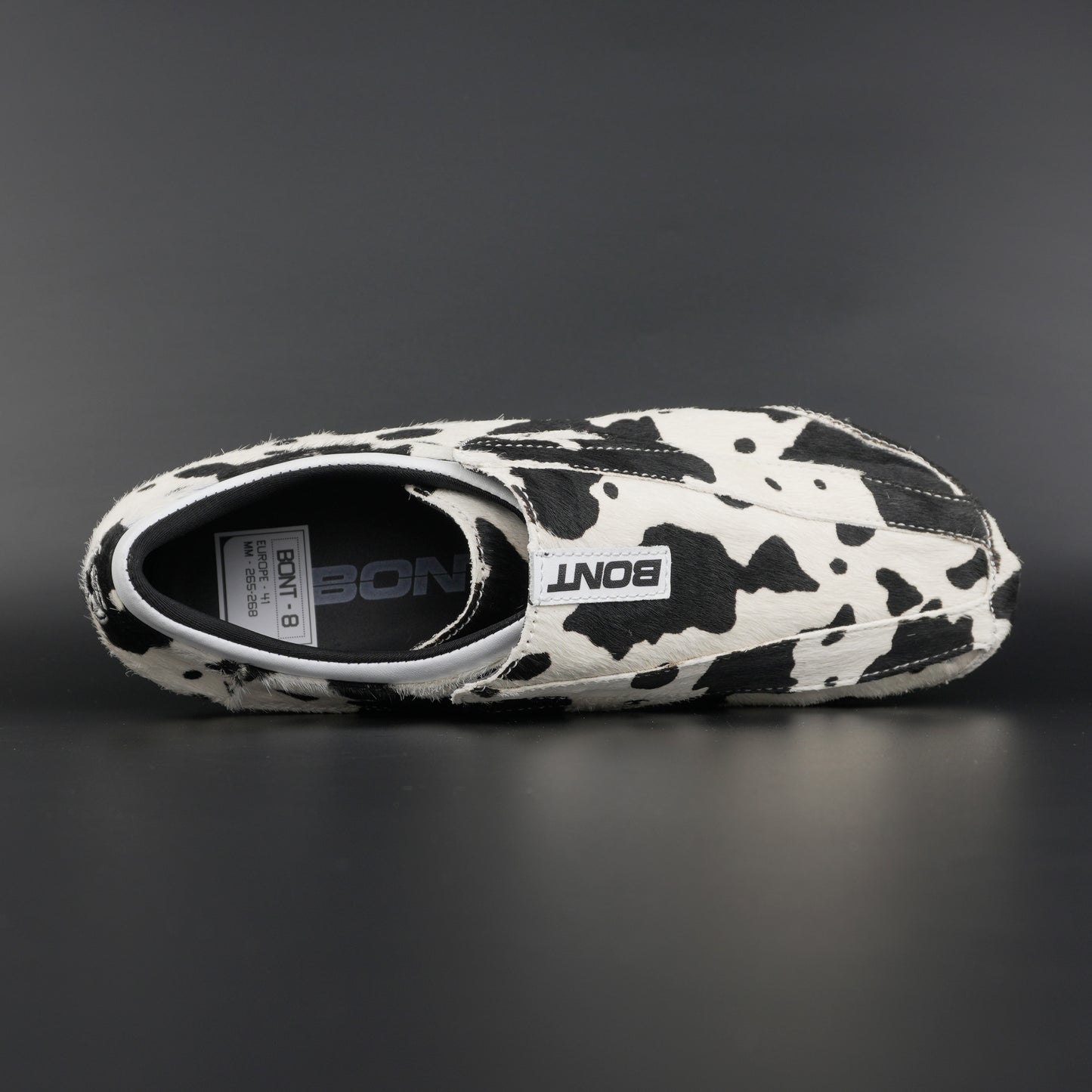 Top-down view highlighting boot shape